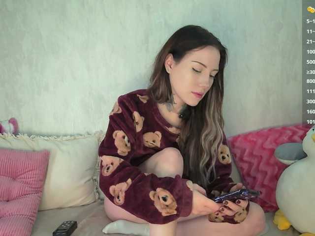 Oktaviya's BongaCams show and profile