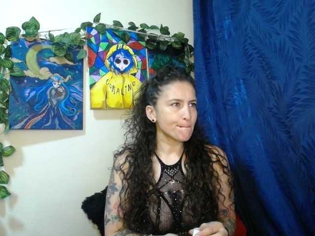 leyla-hot live cam on BongaCams