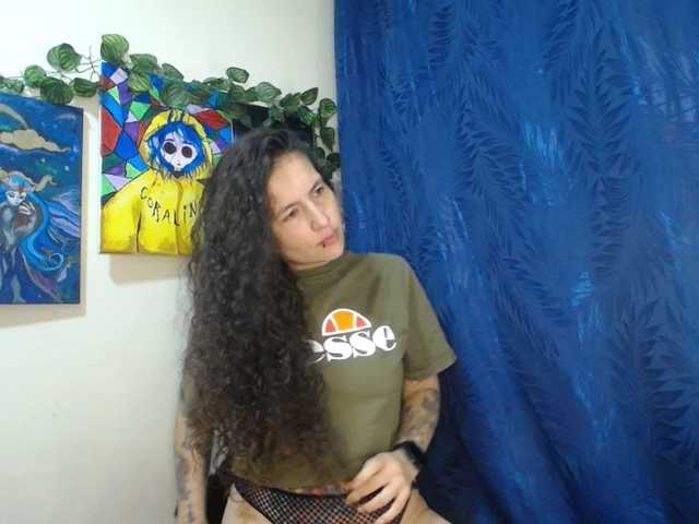leyla-hot
