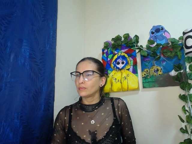 leyla-hot