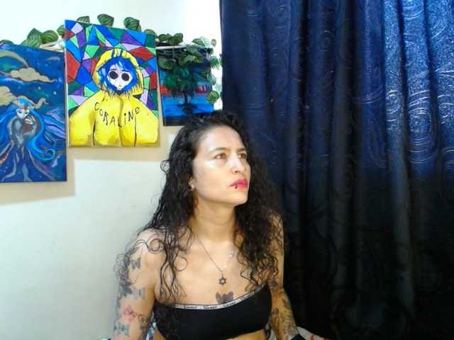 leyla-hot