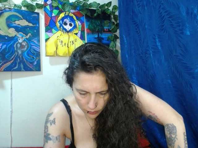 leyla-hot live cam preview
