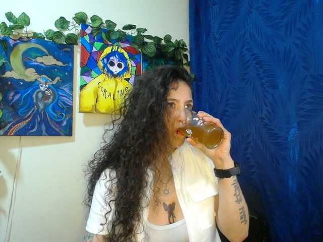 leyla-hot