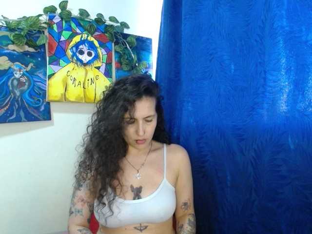 leyla-hot