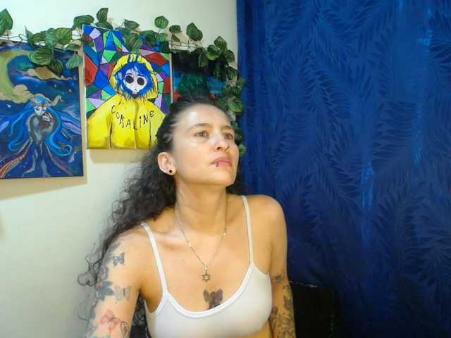 leyla-hot