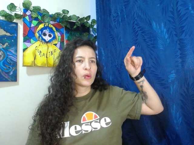 leyla-hot