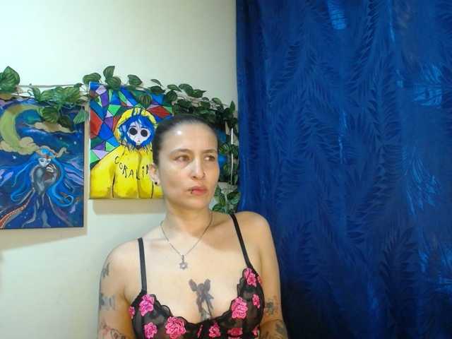 leyla-hot live cam on BongaCams