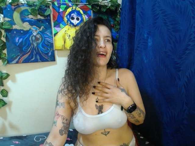 leyla-hot live cam on BongaCams