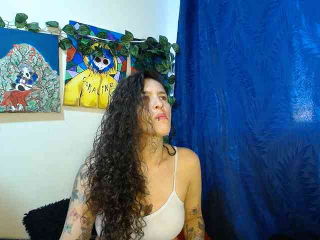 leyla-hot webcam