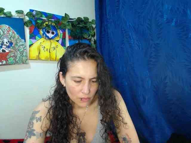 leyla-hot webcam