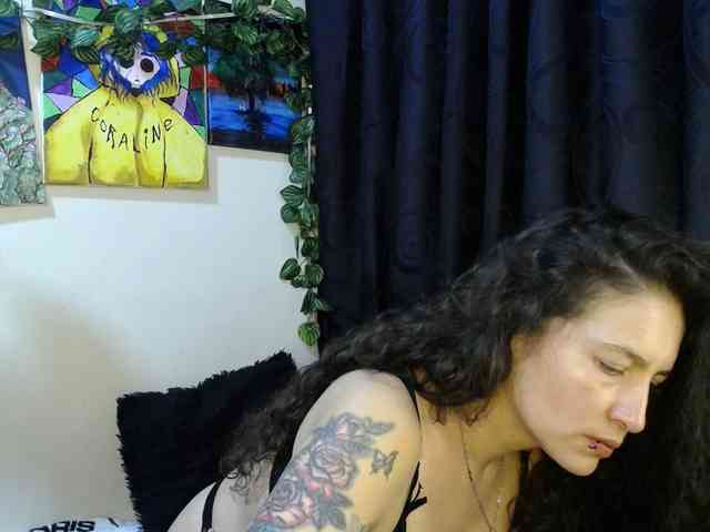 leyla-hot webcam