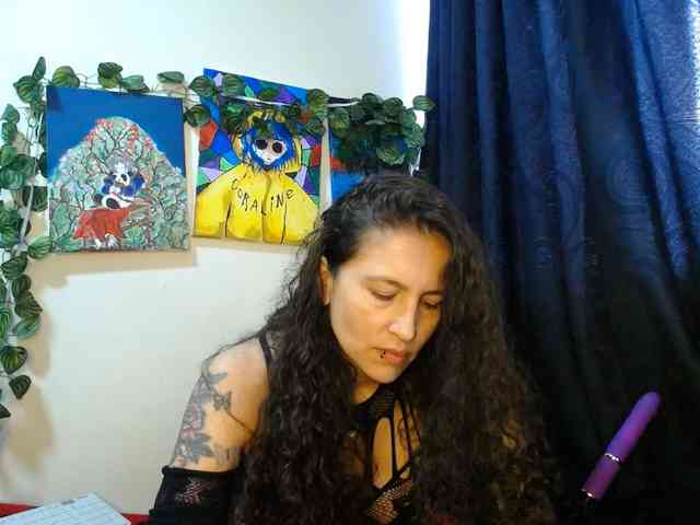 leyla-hot webcam