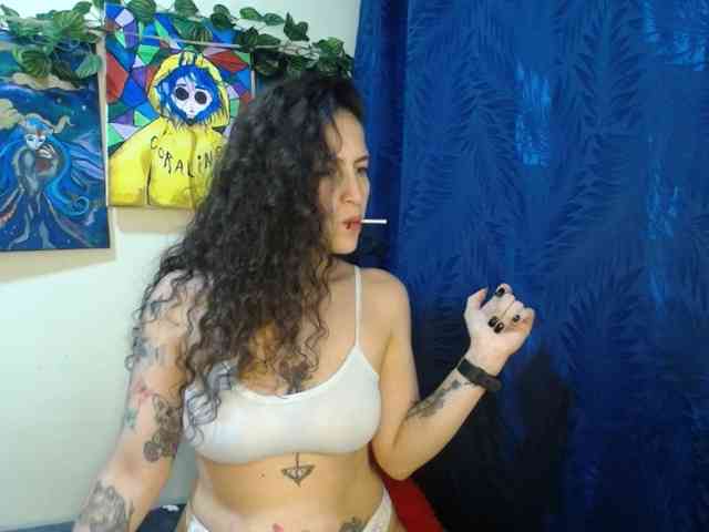 leyla-hot