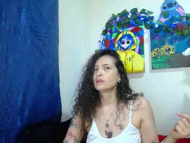 leyla-hot webcam