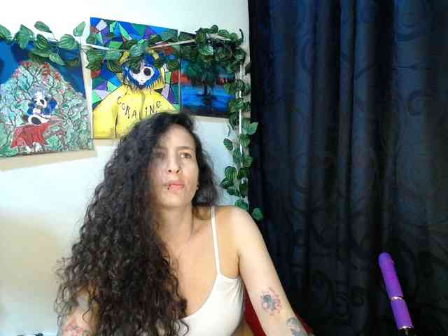 leyla-hot webcam