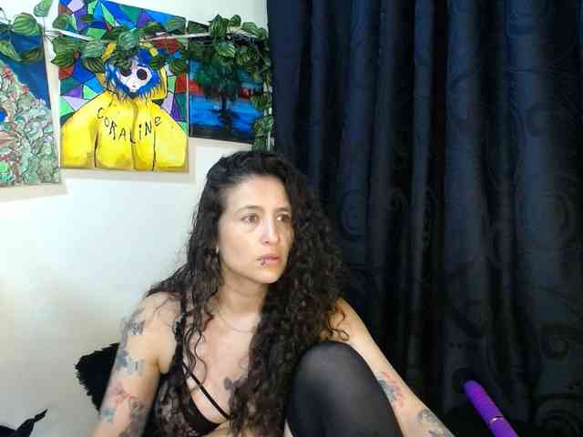 leyla-hot webcam
