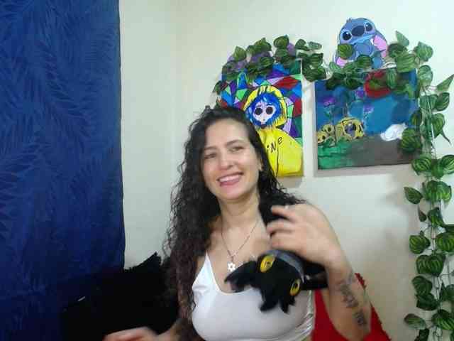 leyla-hot