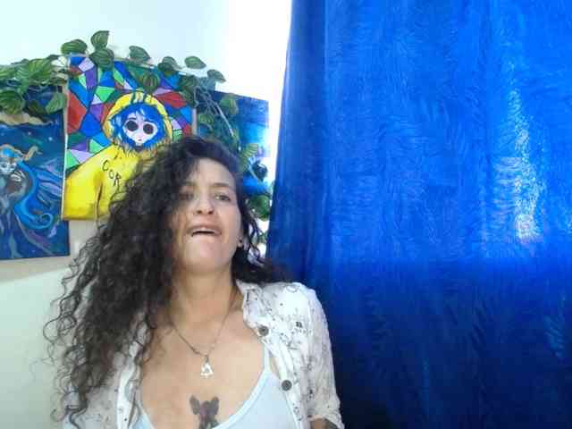 leyla-hot leyla-hot