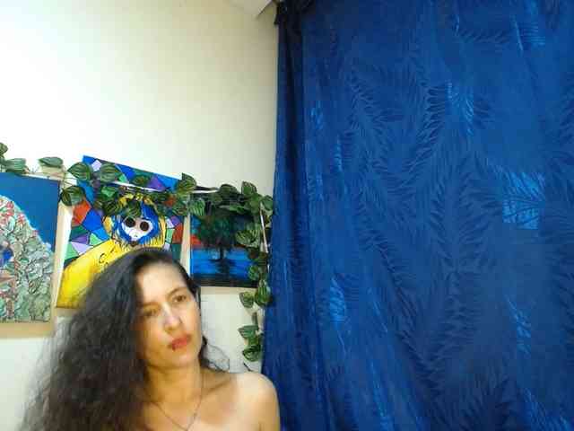 leyla-hot webcam