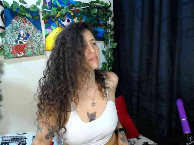 leyla-hot webcam