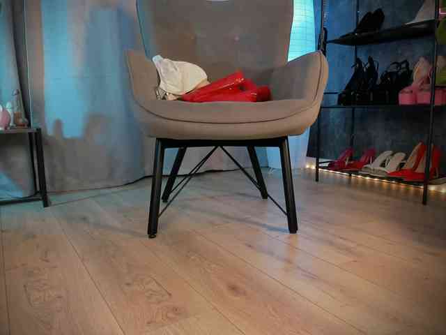Lady_Darkness webcam