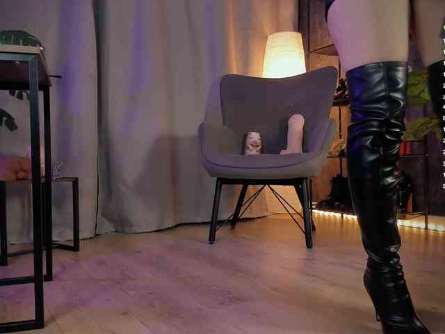 Lady_Darkness webcam