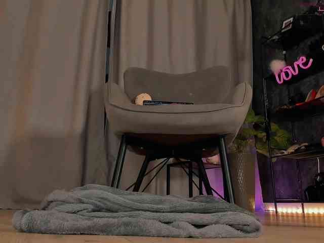 Lady_Darkness webcam