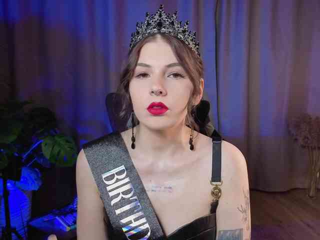 Lady_Darkness webcam