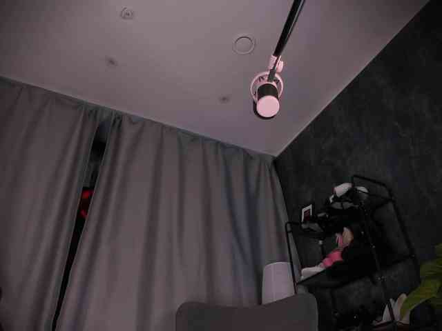 Lady_Darkness webcam