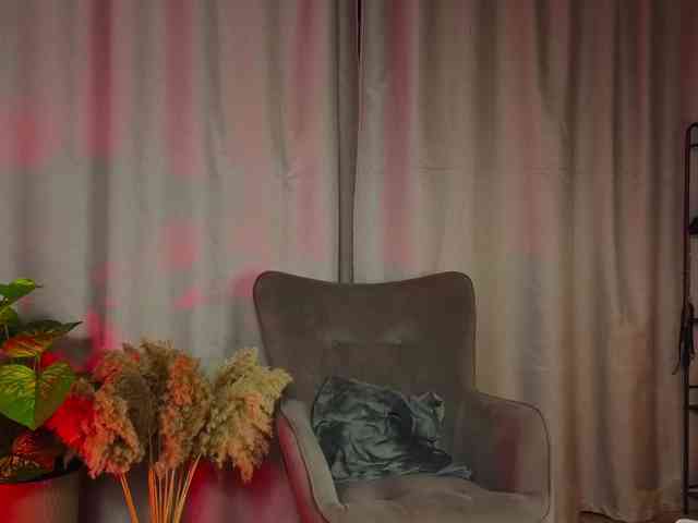 Lady_Darkness webcam