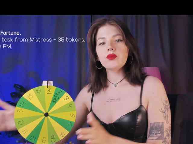 Lady_Darkness webcam