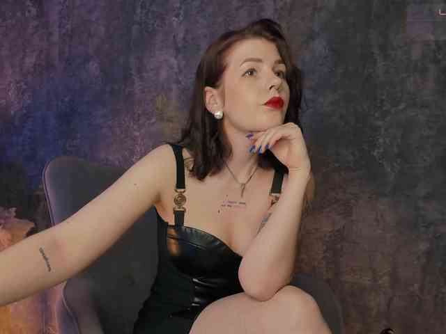 Lady_Darkness webcam