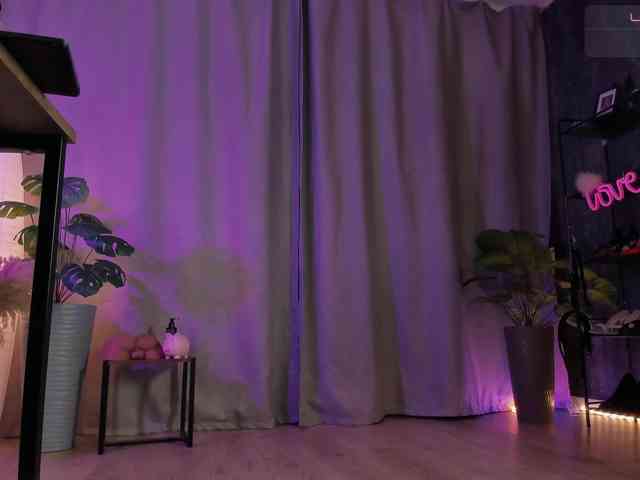 Lady_Darkness webcam