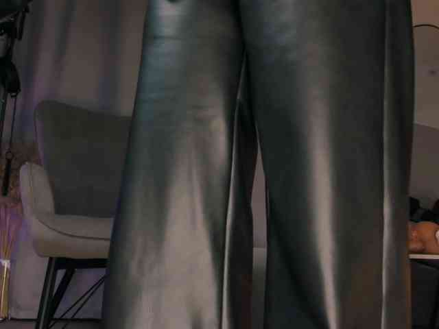 Anna_Femdom webcam