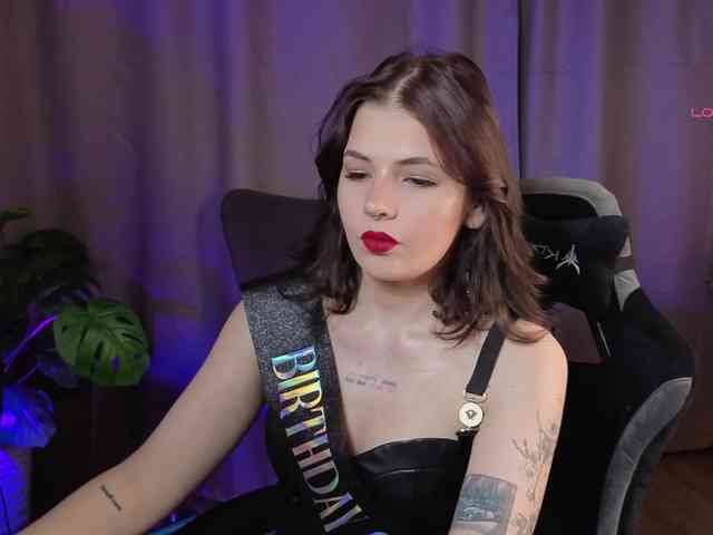Lady_Darkness webcam