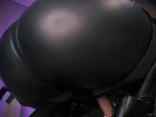 Lady_Darkness webcam