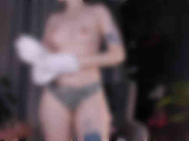 Lady_Darkness webcam