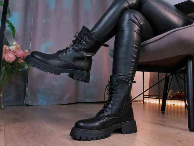 Lady_Darkness webcam