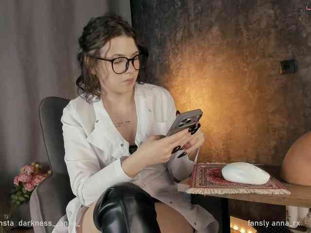 Femdom_Anna
