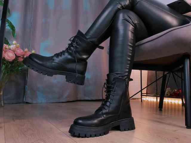 Lady_Darkness webcam