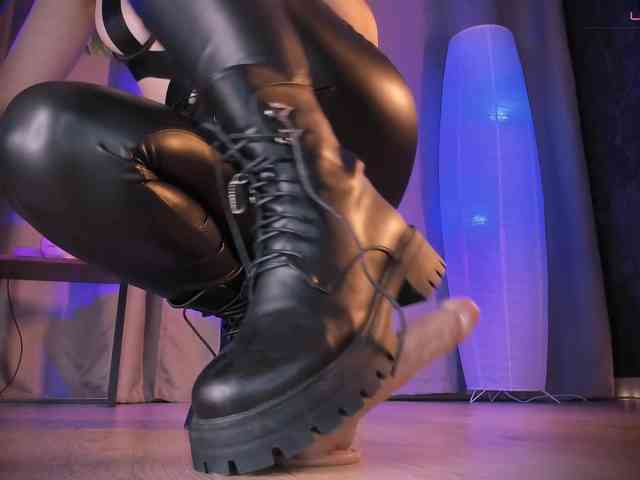 Lady_Darkness webcam