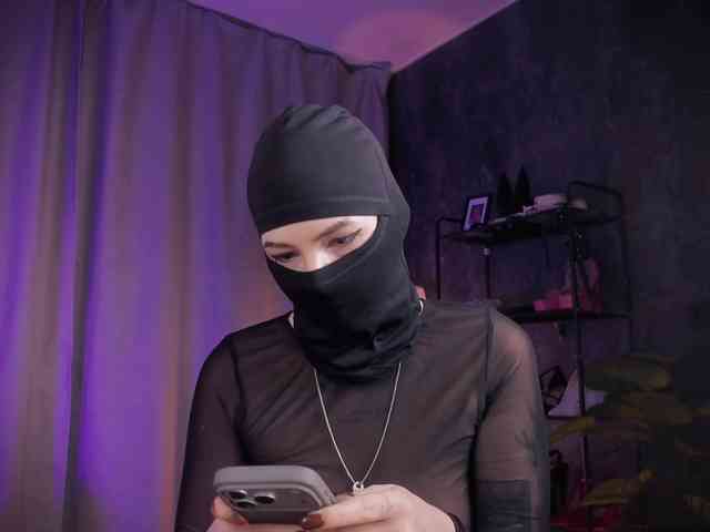 Lady_Darkness webcam