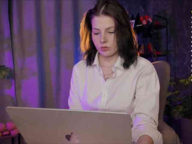 Lady_Darkness webcam