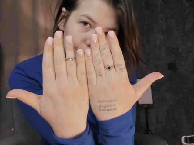Anna_Femdom webcam