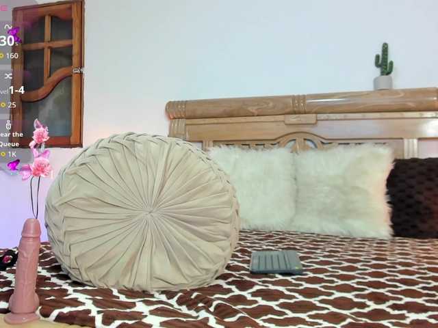 oriana-faddila live cam on BongaCams