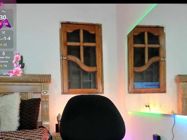oriana-faddila live webcam show