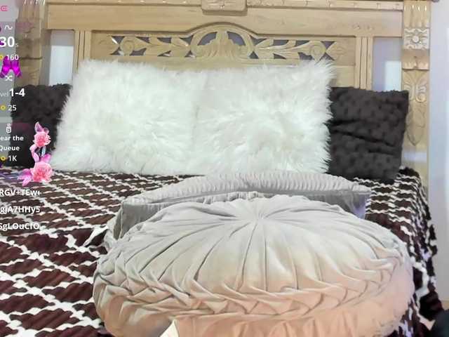 oriana-faddila's BongaCams show and profile