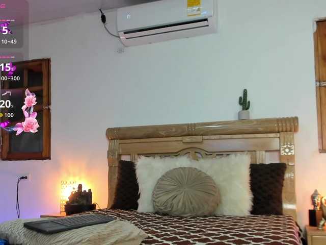oriana-faddila live cam on UnifiedCams