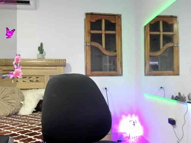 oriana-rodriguez webcam