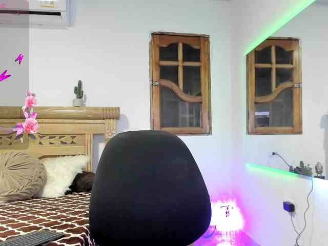 oriana-rodriguez webcam